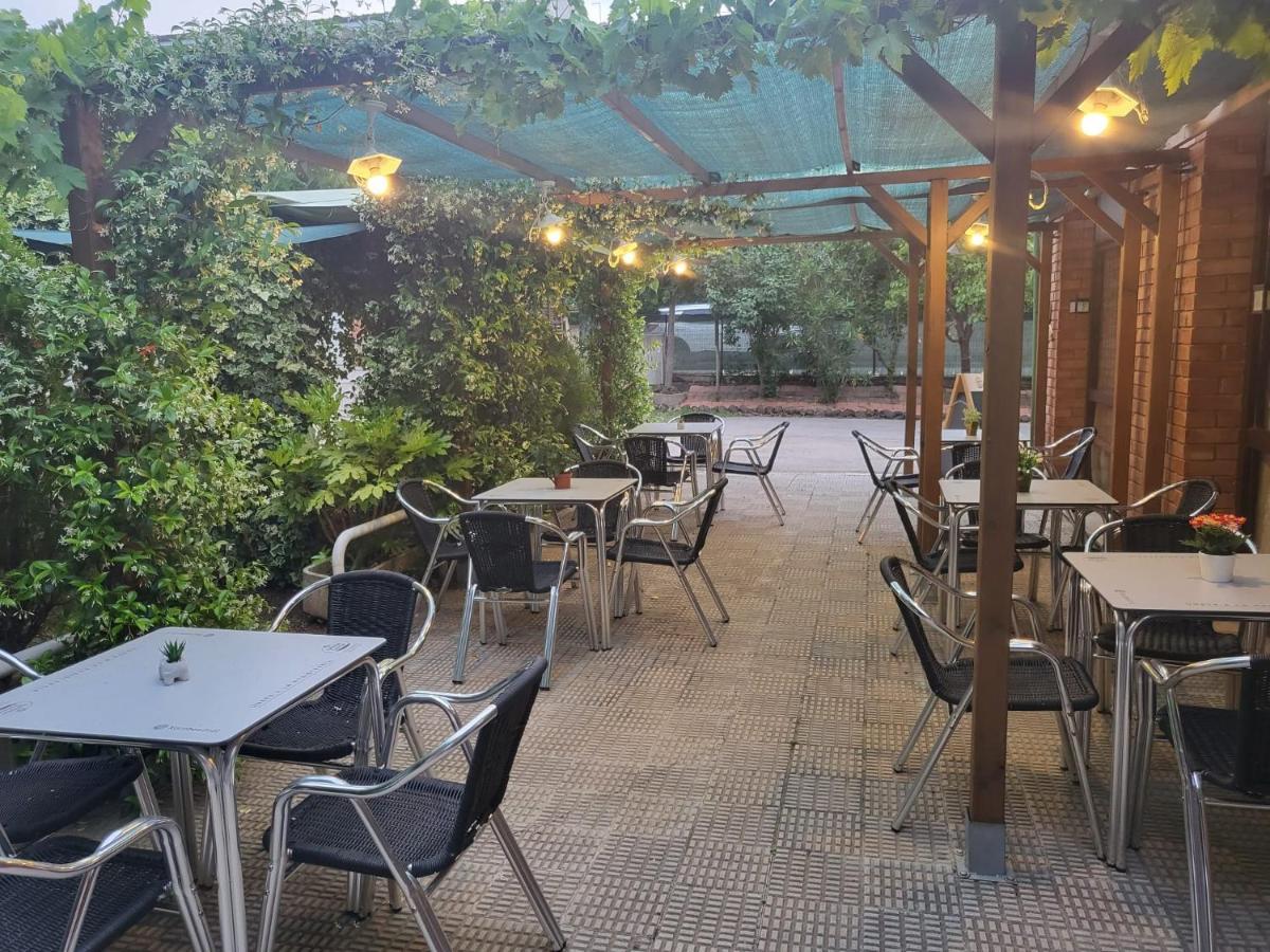Alberg Restaurant Bellavista Santa Pau Kültér fotó