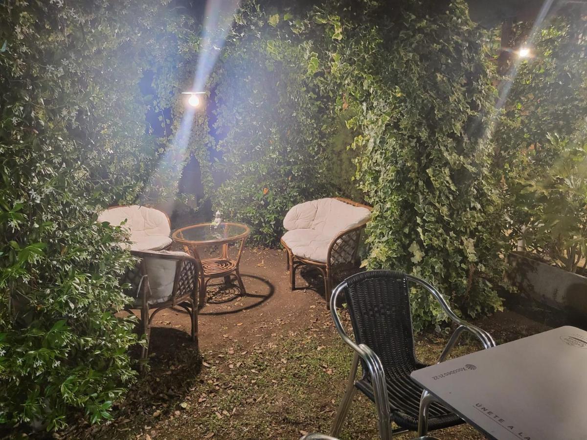 Alberg Restaurant Bellavista Santa Pau Kültér fotó