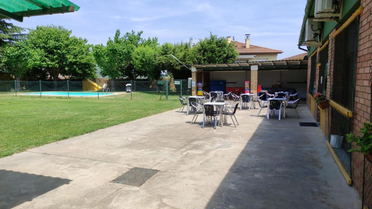 Alberg Restaurant Bellavista Santa Pau Kültér fotó